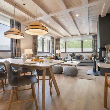 Luderna - Triplex Amitges Apartment *